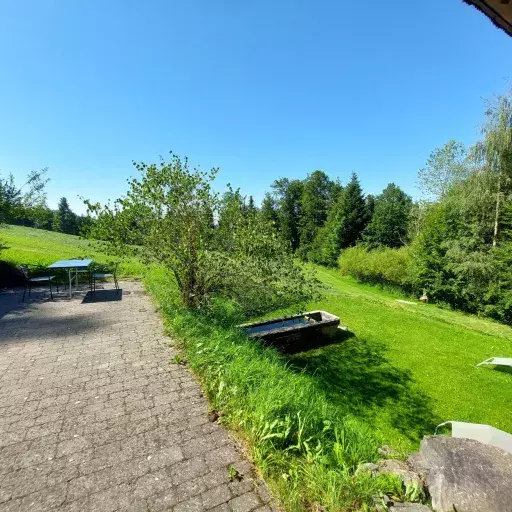 Sitzplatz mit Blick ins Grüne